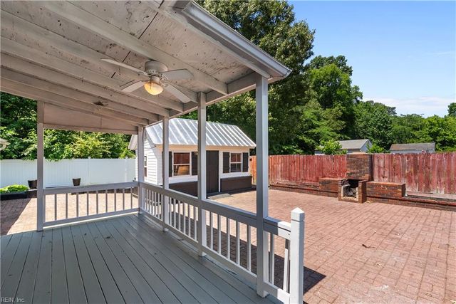 48 Cornwall TER, Hampton, VA 23666