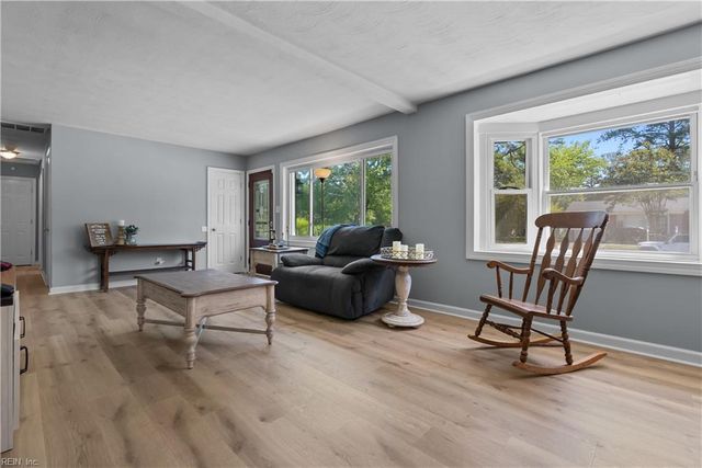 48 Cornwall TER, Hampton, VA 23666