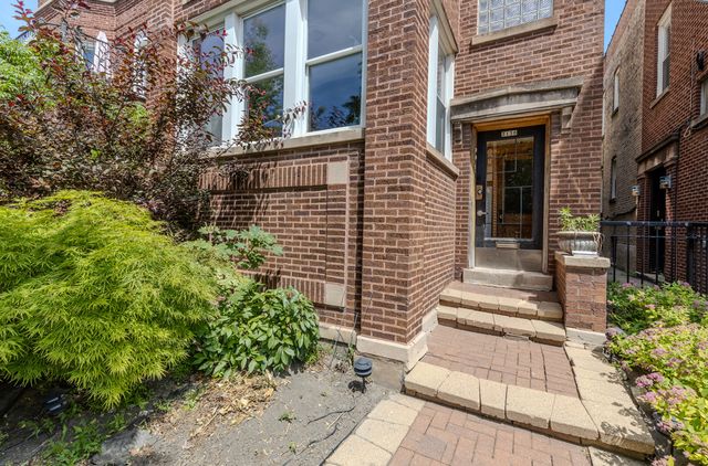 3130 W Wilson Avenue, Chicago, IL 60625
