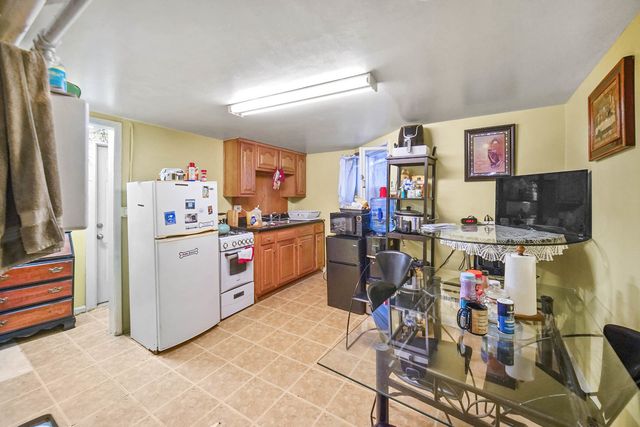 3130 W Wilson Avenue, Chicago, IL 60625