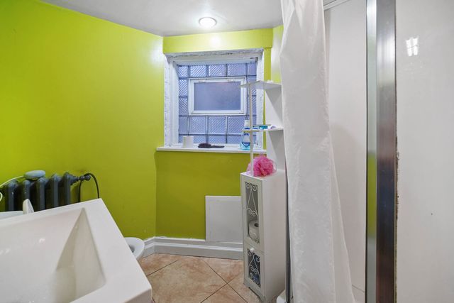 3130 W Wilson Avenue, Chicago, IL 60625