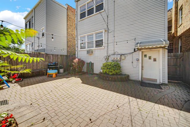 3130 W Wilson Avenue, Chicago, IL 60625