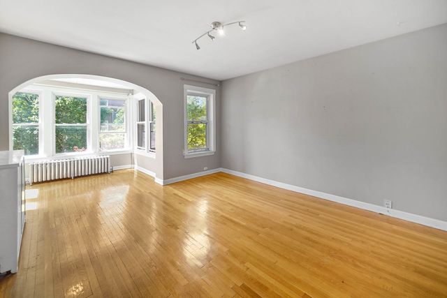 3130 W Wilson Avenue, Chicago, IL 60625
