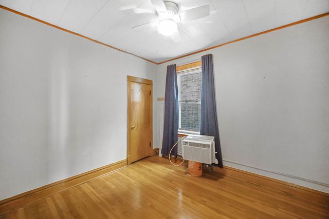 3130 W Wilson Avenue, Chicago, IL 60625