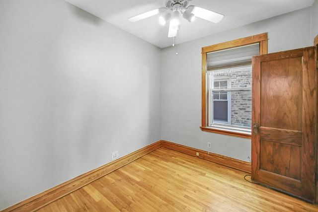 3130 W Wilson Avenue, Chicago, IL 60625