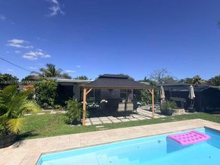 1430 NE 149th St, Miami, FL 33161