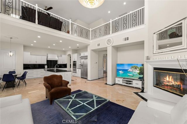 8226 Soft Winds, Corona, CA 92883