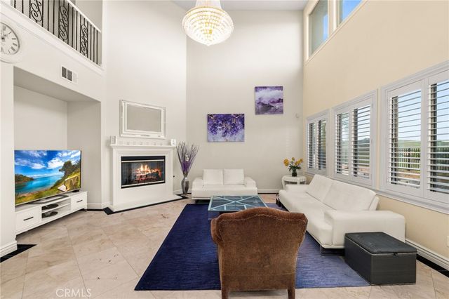 8226 Soft Winds, Corona, CA 92883