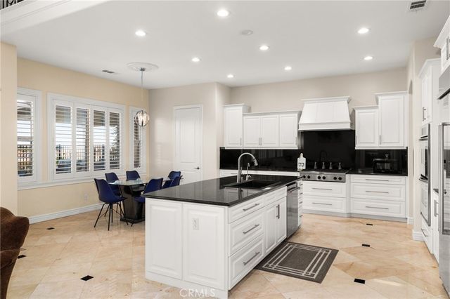 8226 Soft Winds, Corona, CA 92883