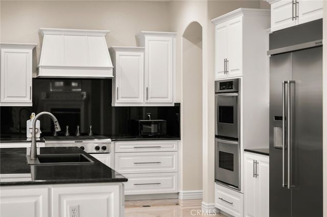 8226 Soft Winds, Corona, CA 92883