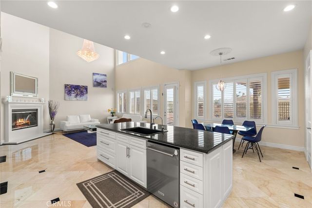 8226 Soft Winds, Corona, CA 92883