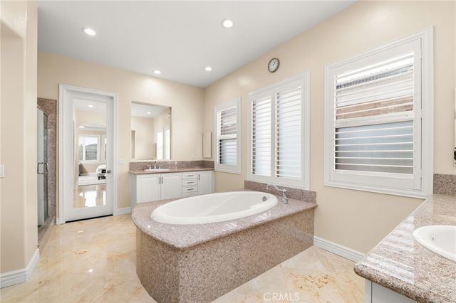 8226 Soft Winds, Corona, CA 92883