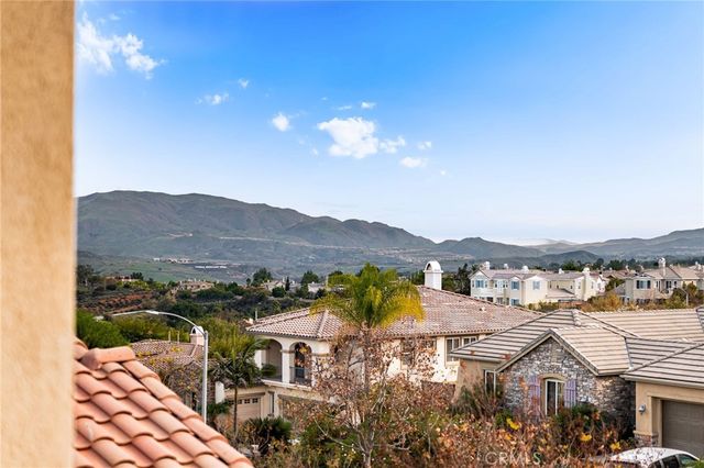 8226 Soft Winds, Corona, CA 92883