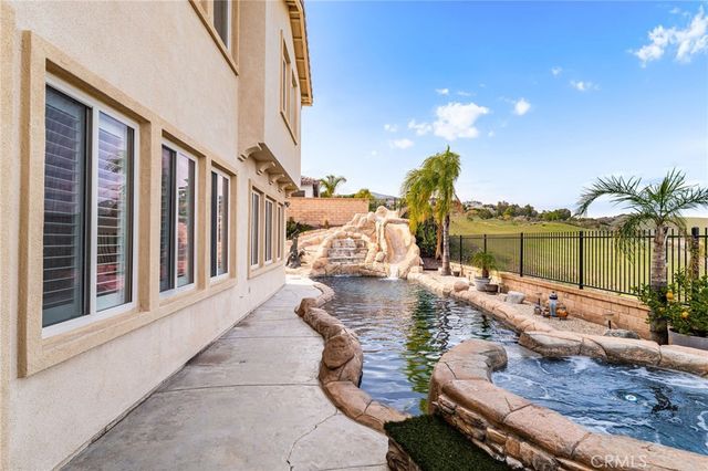 8226 Soft Winds, Corona, CA 92883