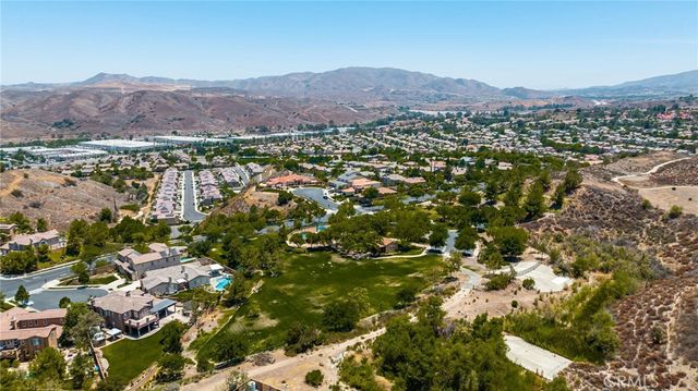 8226 Soft Winds, Corona, CA 92883