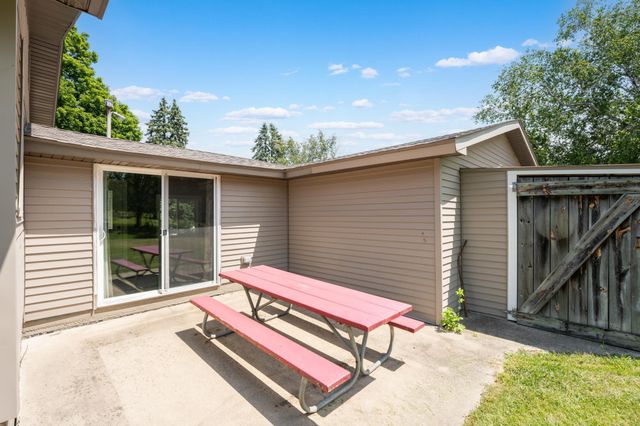 2540 28th Street SE, Rochester, MN 55904