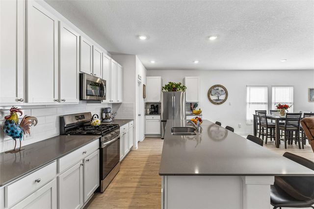 5801 Musquiz RDG, Seguin, TX 78155