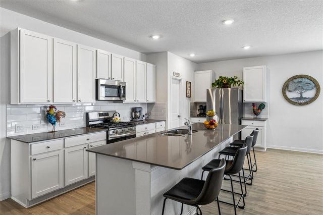 5801 Musquiz RDG, Seguin, TX 78155