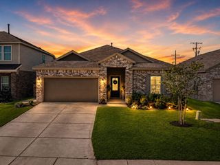 5801 Musquiz RDG, Seguin, TX 78155
