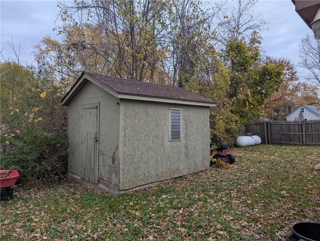 931 Kirkwood Street, Carlton, NY 14571