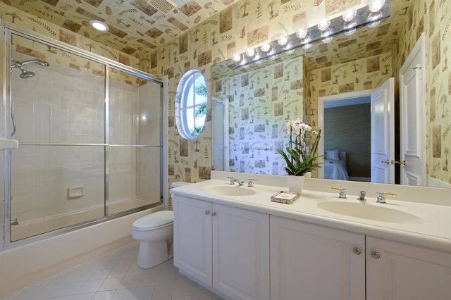 8431 Egret Lakes Lane, West Palm Beach, FL 33412