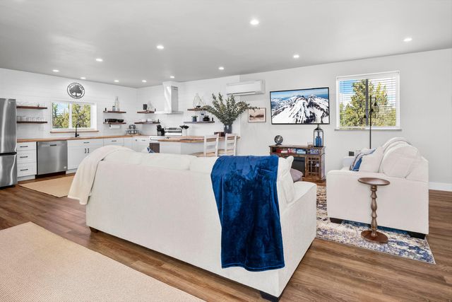 9568 SW Scout Camp Trail, Terrebonne, OR 97760