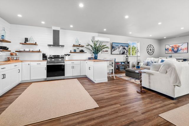 9568 SW Scout Camp Trail, Terrebonne, OR 97760