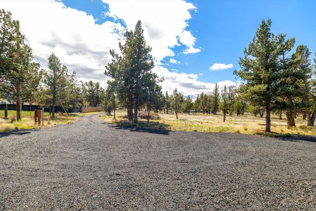 9568 SW Scout Camp Trail, Terrebonne, OR 97760
