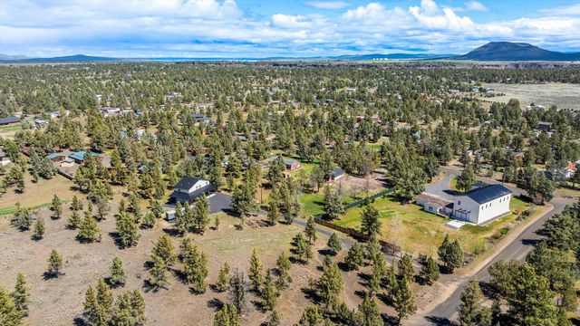 9568 SW Scout Camp Trail, Terrebonne, OR 97760