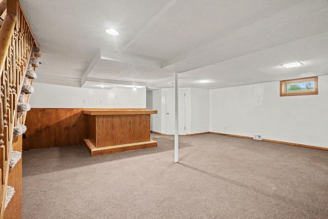 1527 Winchell Street, Saint Paul, MN 55106