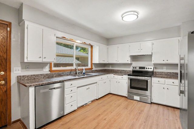 1527 Winchell Street, Saint Paul, MN 55106
