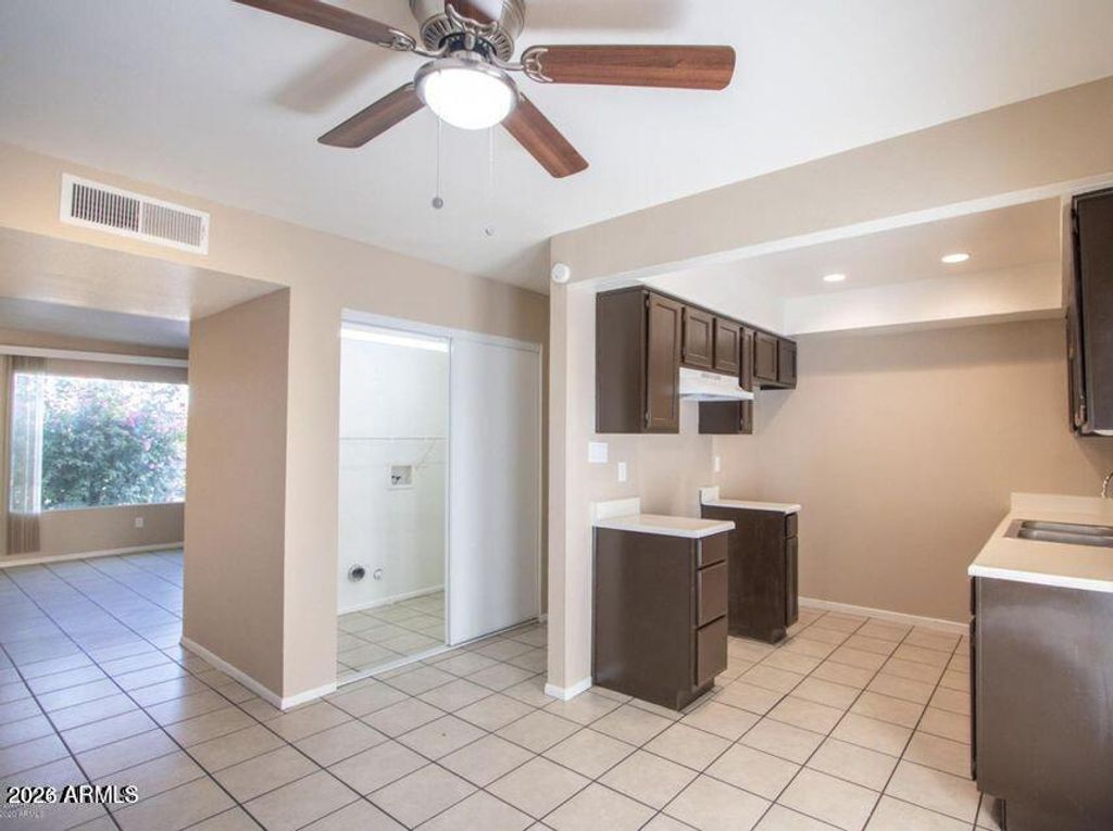 3840 N 43RD Avenue 9, Phoenix, AZ 85031