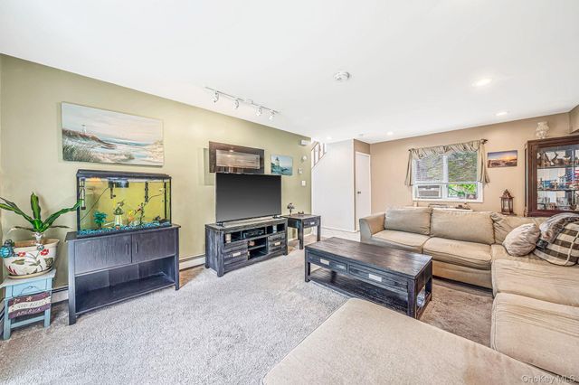 35 E 6th Street, Patchogue, NY 11772