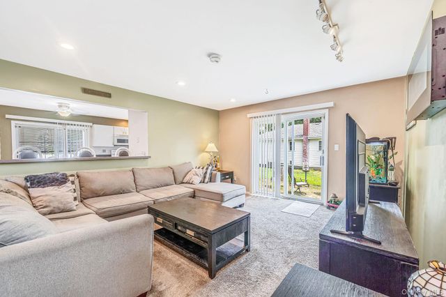 35 E 6th Street, Patchogue, NY 11772