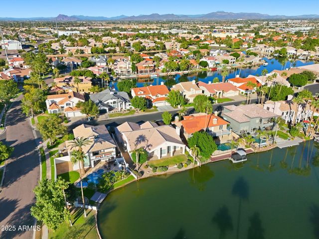 2011 E CLIPPER Lane, Gilbert, AZ 85234