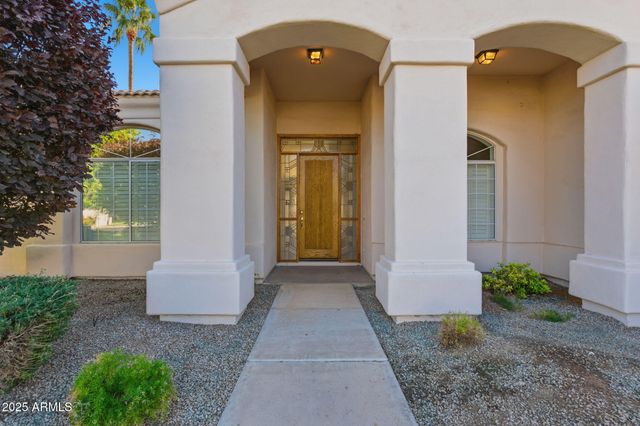 2011 E CLIPPER Lane, Gilbert, AZ 85234