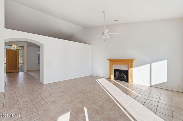 2011 E CLIPPER Lane, Gilbert, AZ 85234