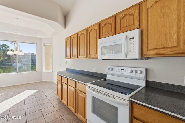 2011 E CLIPPER Lane, Gilbert, AZ 85234