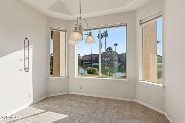 2011 E CLIPPER Lane, Gilbert, AZ 85234