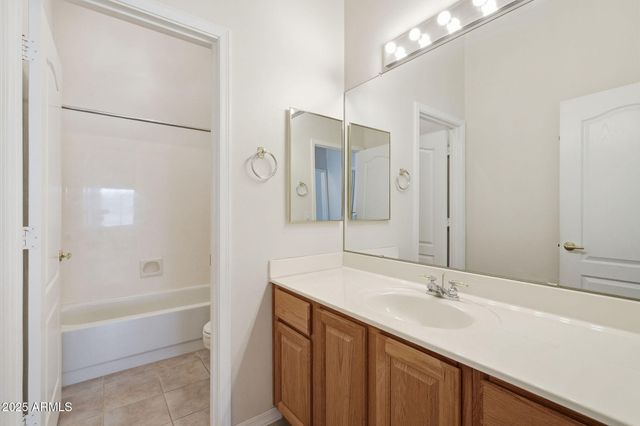 2011 E CLIPPER Lane, Gilbert, AZ 85234