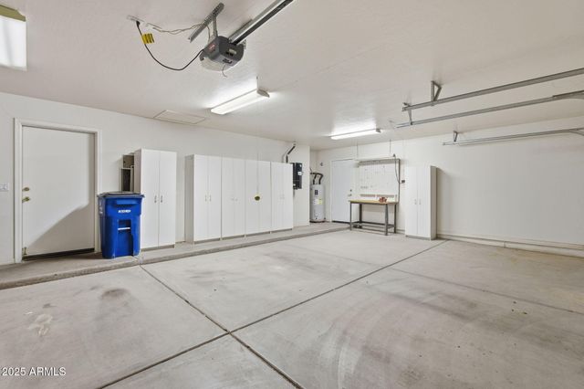 2011 E CLIPPER Lane, Gilbert, AZ 85234