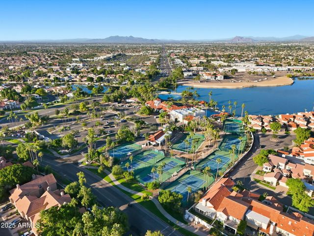 2011 E CLIPPER Lane, Gilbert, AZ 85234