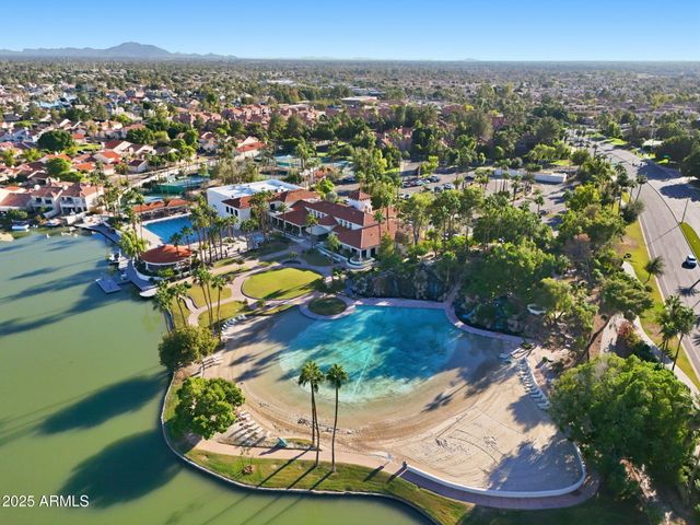 2011 E CLIPPER Lane, Gilbert, AZ 85234