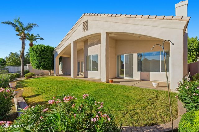 2011 E CLIPPER Lane, Gilbert, AZ 85234