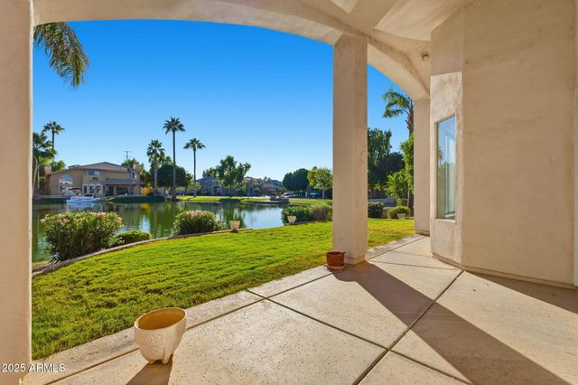 2011 E CLIPPER Lane, Gilbert, AZ 85234