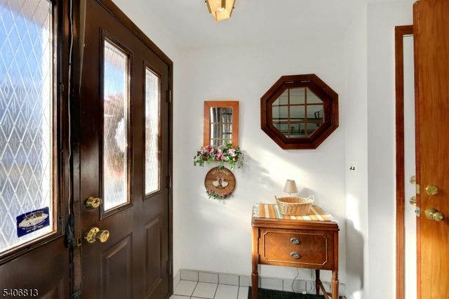 4 Highfield Ct, Wayne Twp., NJ 07470