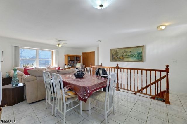 4 Highfield Ct, Wayne Twp., NJ 07470