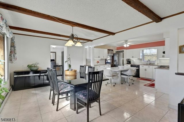 4 Highfield Ct, Wayne Twp., NJ 07470