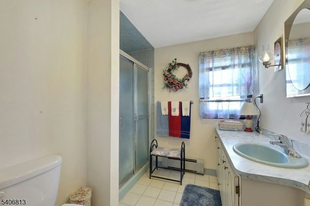 4 Highfield Ct, Wayne Twp., NJ 07470