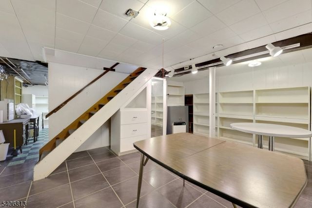 4 Highfield Ct, Wayne Twp., NJ 07470